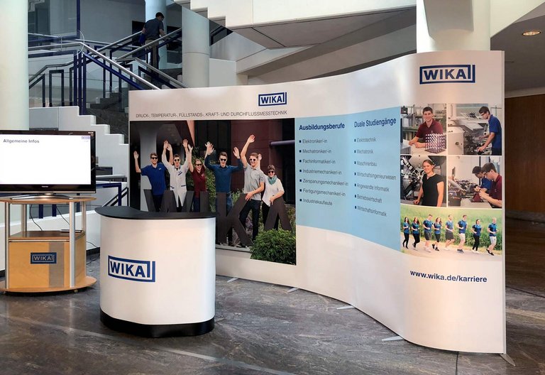 ISOframe Wave exhibition wall - WIKA Alexander Wiegand SE & Co. KG